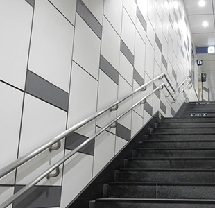 写真 駅構内